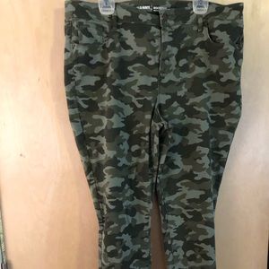 Camo skinny jeans